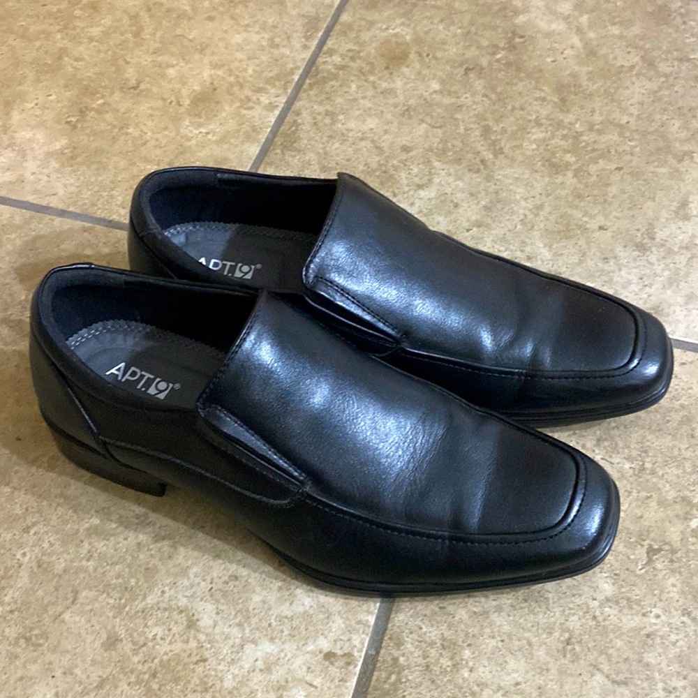 Apt. 9 Men’s black dress shoes size 8.5